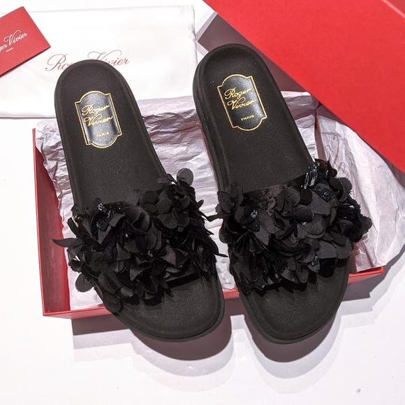 SOLD💔Roger Vivier Slidy Viv Petals Sandals - Picture 4 of 12